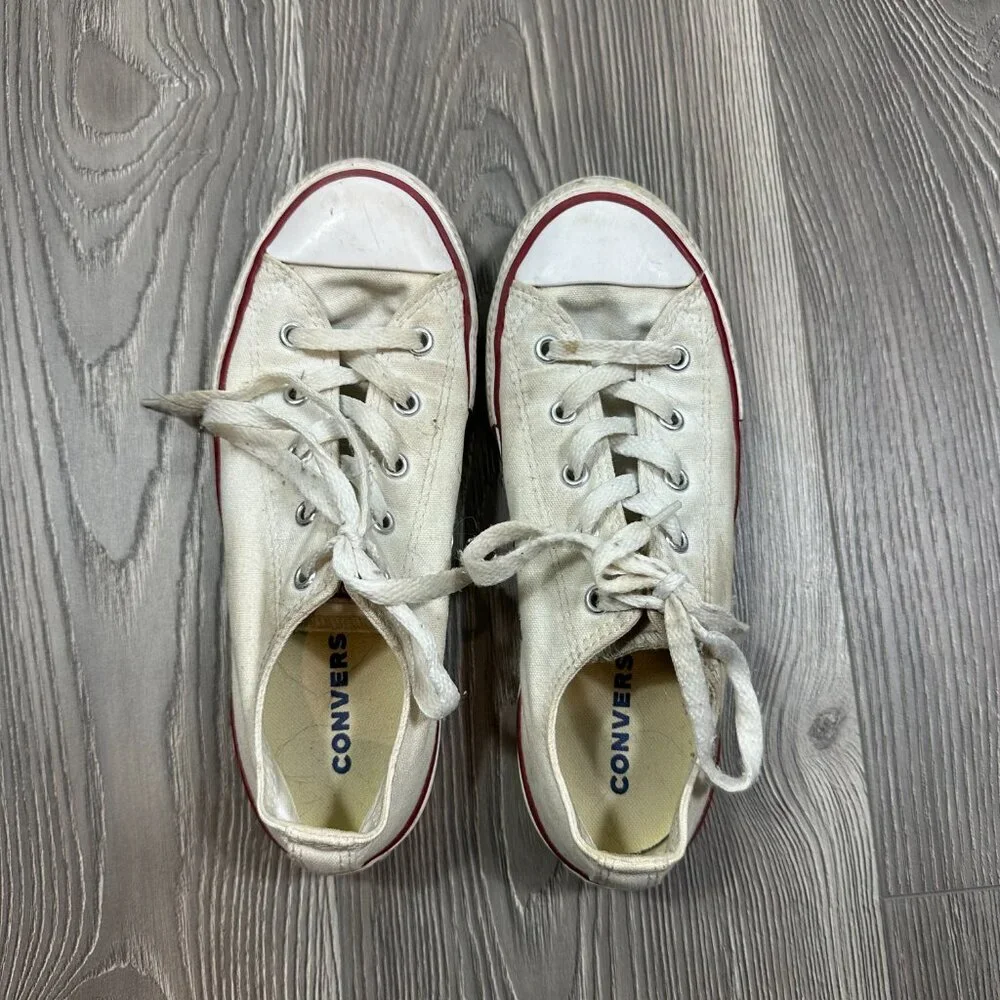 Converse Youth‎ White Low Top Sneakers Size 3